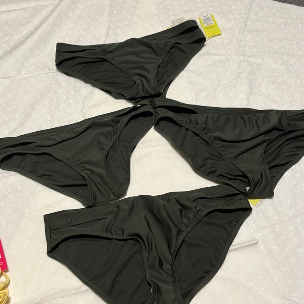 NWT forest green